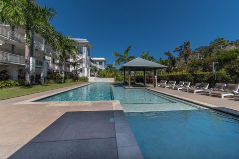 Marina Dreams- Airlie Beach - Dentist Find 1