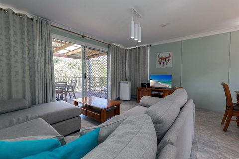 Marine Drive, 32 - Dentist Search 0