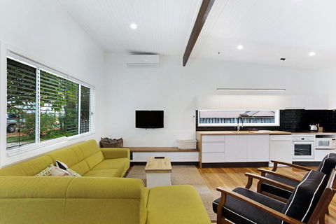 Market Street, 13, The Beach House - Dentist Search 1