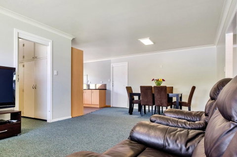 MAS Country Jackie Howe Motel - Dentist Find 2