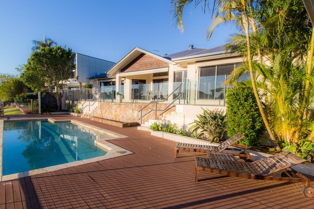 Maureen Waterfront Beach House