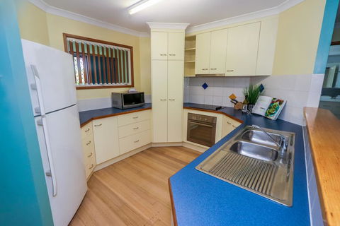 McLeods - Dentist Find 3