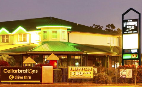 Meadowbrook Hotel Brisbane - Dentist Search 1