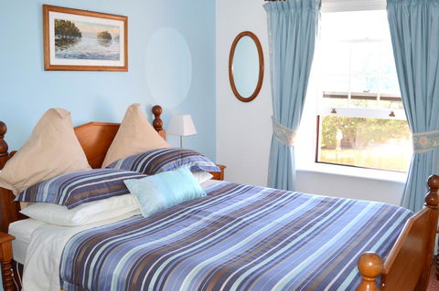 Meredith House - Dentist Search 3