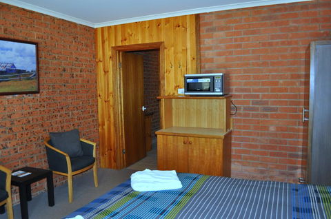 Merrijig Motor Inn - Dentist Search 2