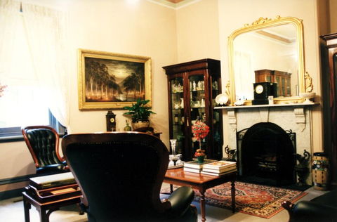 Merton Manor Exclusive B&B - Dentists Australia 0