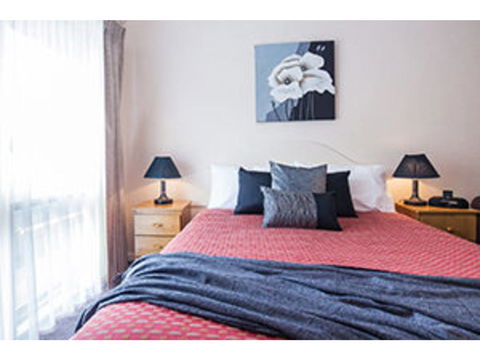 Mid City Motel And Apartments - Dentist Find 3