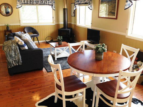 Milford Country Cottages - Dentist Find 2