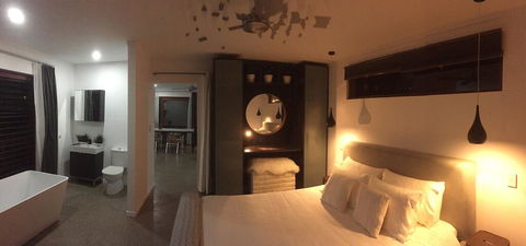 Modern Garden Studio In Noosaville QLD - Dentists Australia 1