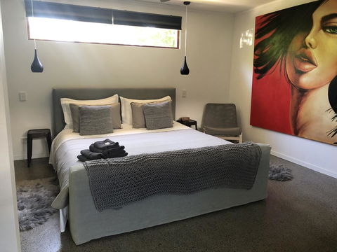 Modern Garden Studio In Noosaville QLD - Dentists Australia 3