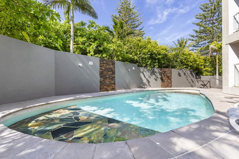 Modern Penthouse With Private Rooftop Terrace - Dentist Find 1