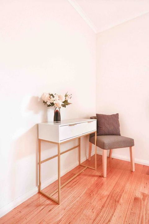 Mont Albert 2 Bedrooms Morden House - Dentist Find 3