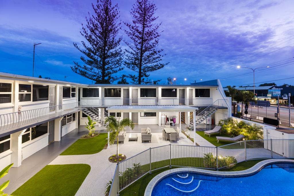 Montego Mermaid Beach Motel