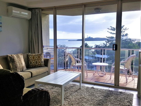 Mooloolaba Beachfront Apartment - Dentist Find 2