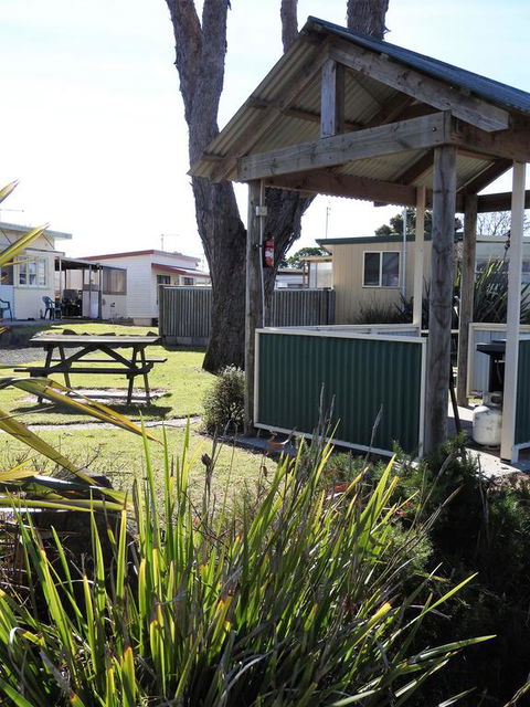 Moomba Holiday And Caravan Park - Dentist Find 3