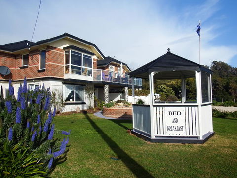 Moonlight Bay B&B Guest House - Dentist Search 2