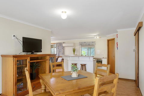 Moonta Bay Accommodation - Dentists Australia 2