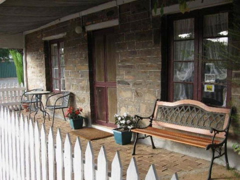 Morse Cottage - Dentist Find 0