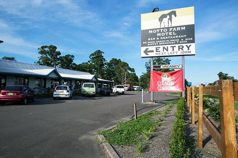 Motto Farm Motel - Dentist Find 0