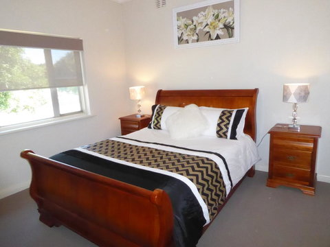 Mount View Motel - Dentist Search 3