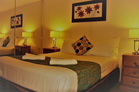 Mount Waverley Townhouses - Dentist Search 3