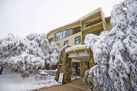 Mt Buller Chalet Hotel & Suites - Dentist Find 0