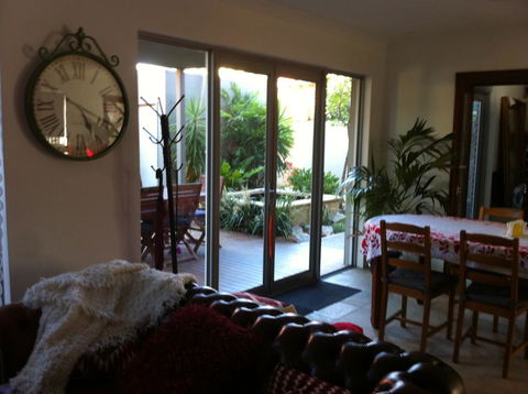 Mt Lawley Garden Apartment - Dentist Search 1