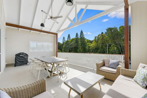 Mudjimba Island Beach House - Dentist Find 3