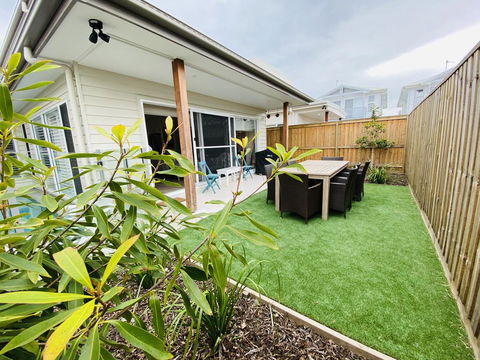 Nautilus Beach House #2 With Pool - Kingscliff - Dentist Find 1