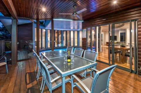 Nautilus On Hamilton Island - Dentist Find 1