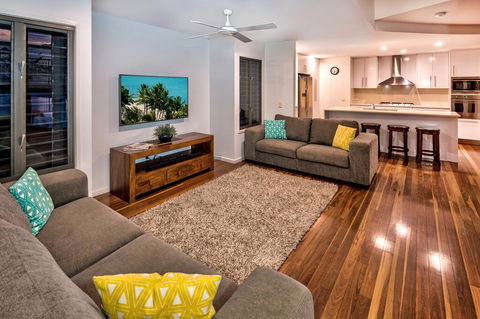 Nautilus On Hamilton Island - Dentist Find 3