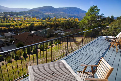 New Norfolk Apartment - Dentists Australia 1