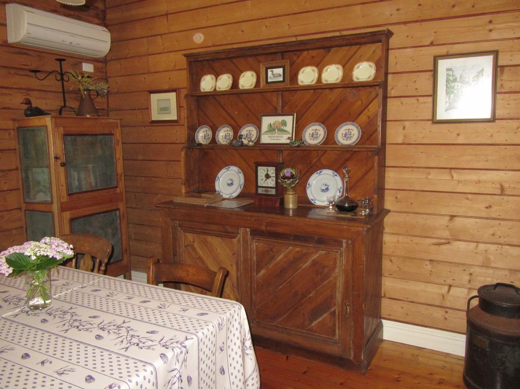 Nivani 1880's cottage