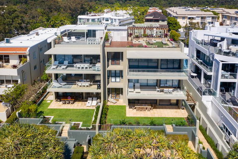 Noosa Court 4 - Dentist Find 3