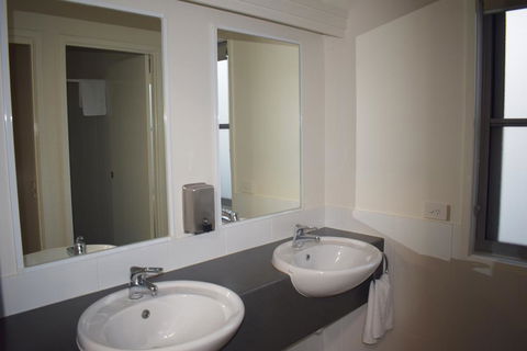 NRMA Sydney Lakeside Holiday Park - Dentist Find 3