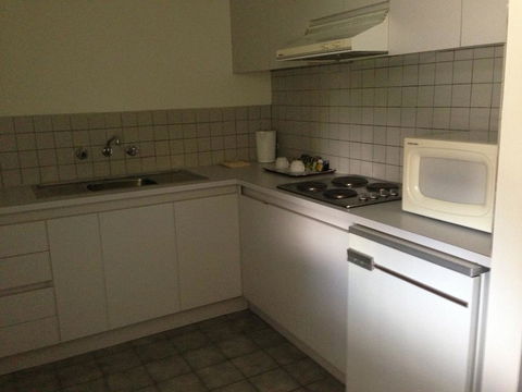 Nunawading Motor Inn - Dentist Find 2