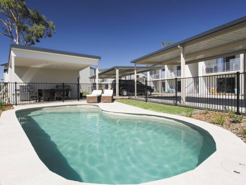 Oaks Middlemount Suites - Dentists Australia 0