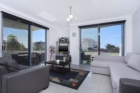 Ocean Palms, Unit 2 - The Entrance, NSW - Dentists Australia 1