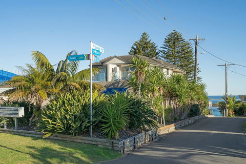 Ocean Pines, Unit 1 - Blue Bay, NSW - Dentists Australia 3