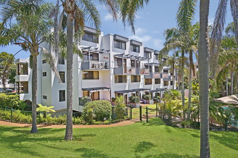 Ocean Terrace 6 67 Pacific Drive - Dentist Find 2