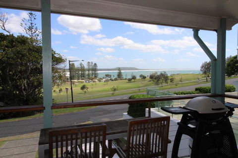 Oceanview, 6 Stewart Street - Dentist Find 0