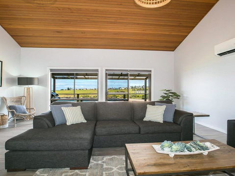Ohana Oasis - Front Row To Reserve, Beach And Ocean - Dentist Find 3