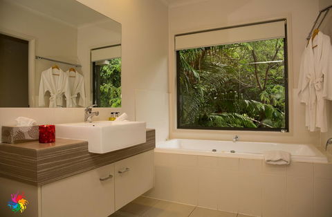 On Obi Maleny - Dentists Australia 3