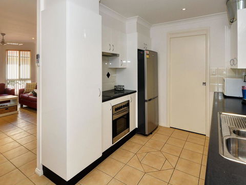 One Street Back From The Surf Beach - Dentist Search 3