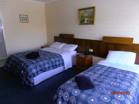 Opal Motel - Dentist Find 3