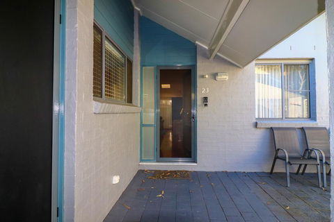 Oystercatcher Executive Resort Villa - Dentist Search 1