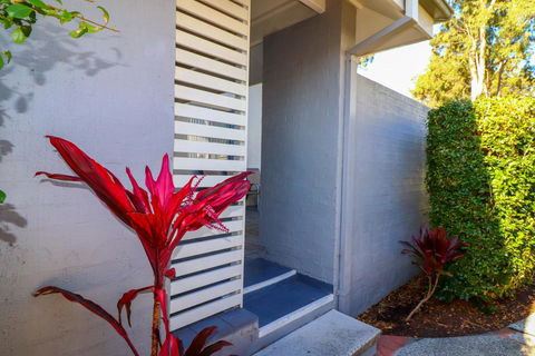 Oystercatcher Executive Resort Villa - Dentist Search 3