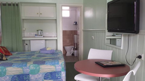 Paddle Steamer Motel - Dentist Find 2