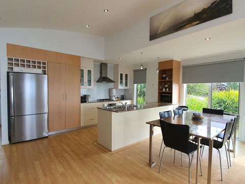Paradise House, Boat Harbour Beach - Dentists Australia 3