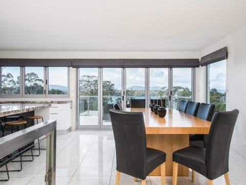 Paradise Point - Tamar Valley 14 Persons Residence With Pool - Dentist Find 0